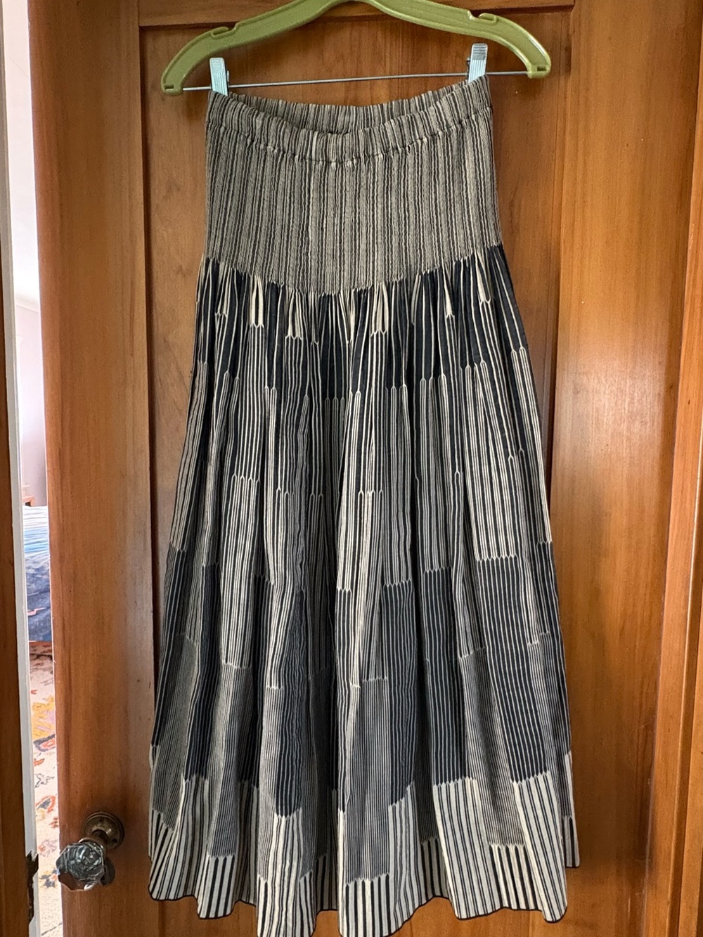 NUNO . Smocked skirt or strapless dress in Beige and Black
